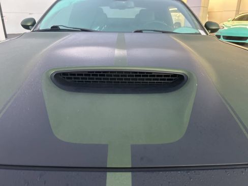 Used 2018 Dodge Challenger SRT w/ Technology Group image 19