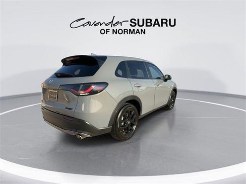 Used 2025 Honda HR-V Sport image 7