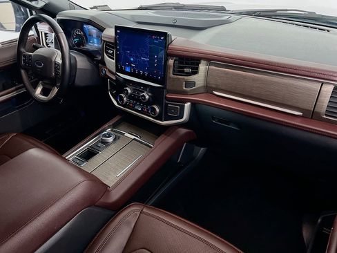 Used 2023 Ford Expedition Max Limited image 30