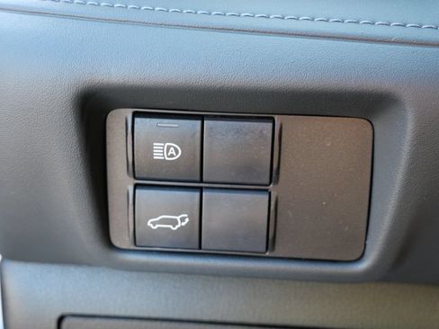 Used 2022 Toyota Highlander XSE AWD/4WD image 27