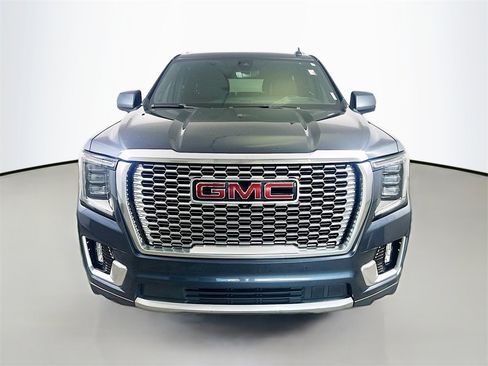 Used 2021 GMC Yukon Denali w/ Denali Premium Package image 2