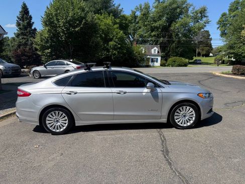 Used 2013 Ford Fusion SE FWD image 8