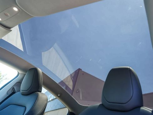 Used 2026 Tesla Model Y AWD image 16