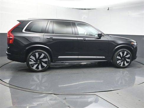 Certified 2023 Volvo XC90 T8 Ultimate w/ Protection Package Premier image 8