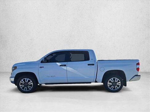 Used 2018 Toyota Tundra SR5 w/ SR5 Upgrade Package image 8