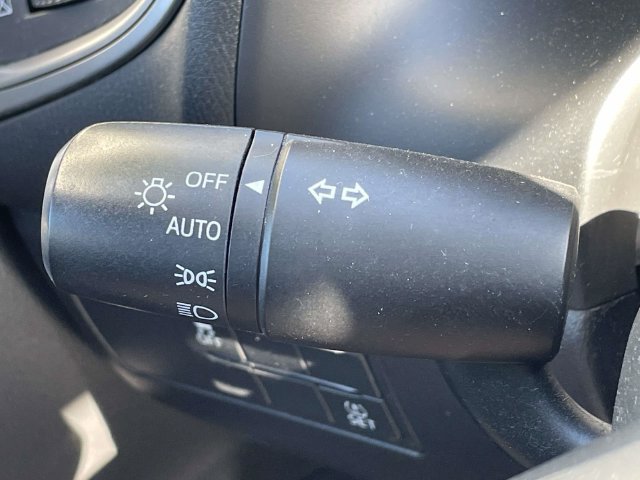 Used 2018 MAZDA MAZDA3 Touring FWD image 26