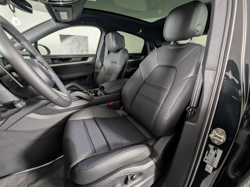 New 2026 Porsche Cayenne S image 5