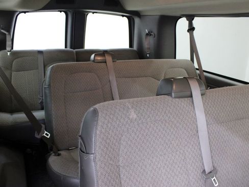 Used 2025 Chevrolet Express 3500 LT w/ LT Preferred Equipment Group image 17