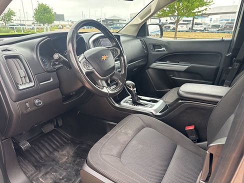 Used 2022 Chevrolet Colorado LT w/ Fleet Safety Package RWD image 8