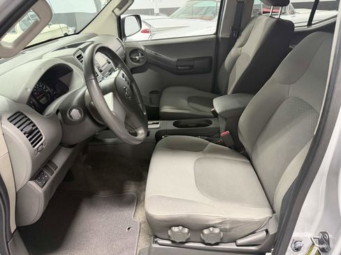 Used 2013 Nissan Xterra S AWD/4WD image 13