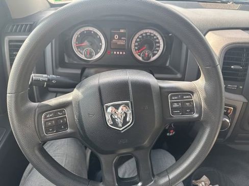 Used 2018 RAM 1500 Tradesman w/ Chrome Appearance Group image 25