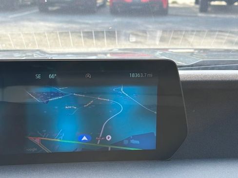 Used 2025 Ford Expedition Active image 18