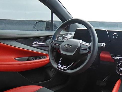 Used 2024 Chevrolet Blazer EV RS AWD/4WD image 17