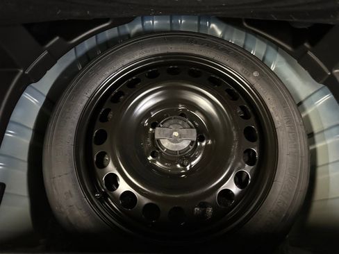 Certified 2024 Chevrolet Equinox LT w/ LPO, Floor Liner Package image 25