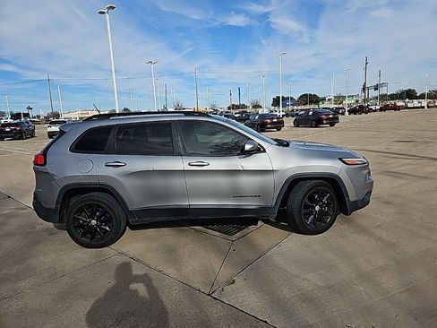 Used 2014 Jeep Cherokee Altitude image 2