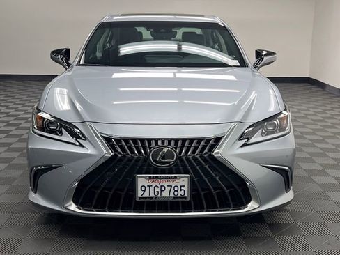 Certified 2025 Lexus ES 300h w/ Premium Package FWD image 3