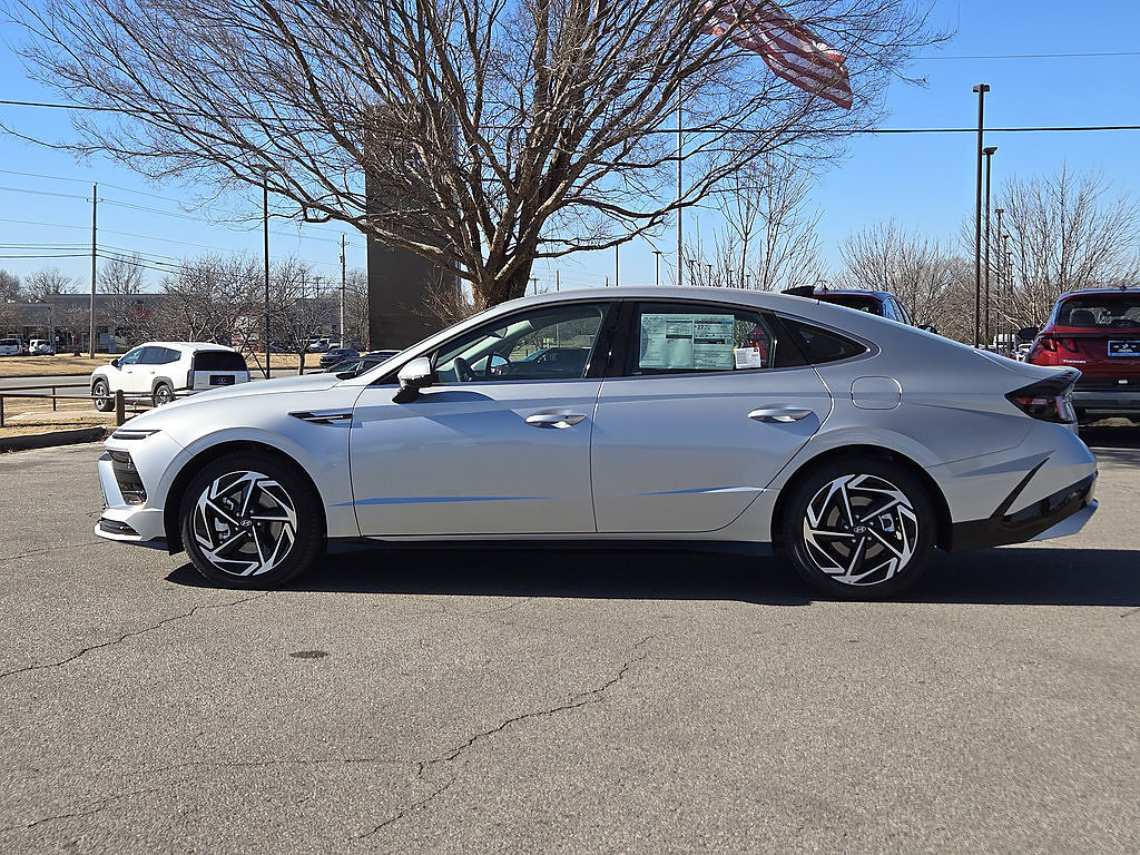 New 2026 Hyundai Sonata SEL AWD/4WD image 4