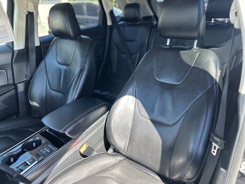 Used 2020 Ford Edge Titanium AWD/4WD image 15