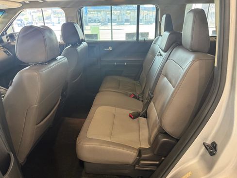Used 2017 Ford Flex SEL w/ Equipment Group 202A FWD image 10
