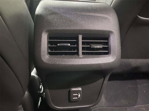 Used 2023 Chevrolet Equinox RS image 12