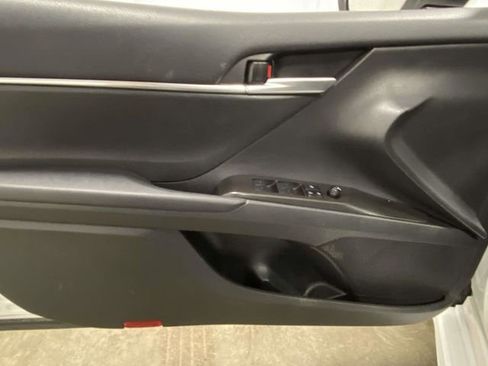 Used 2024 Toyota Camry SE image 13