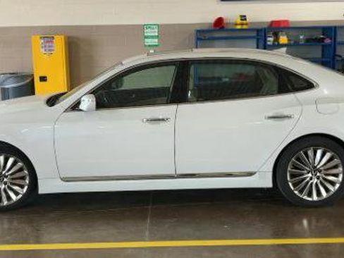 Used 2014 Hyundai Equus Signature image 4