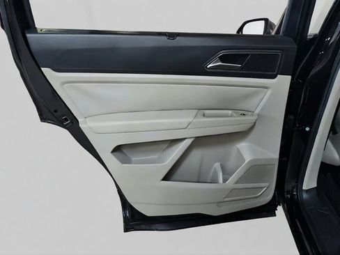 Used 2018 Volkswagen Atlas SE AWD/4WD image 49