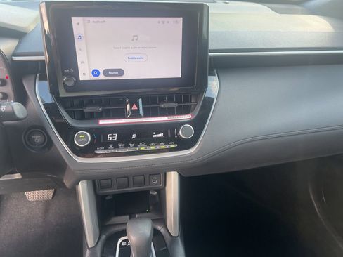 Used 2024 Toyota Corolla Cross AWD Hybrid image 11