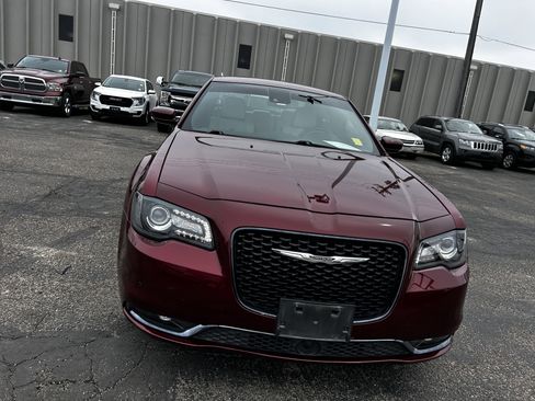 Used 2019 Chrysler 300 S w/ Safetytec Plus Group image 9