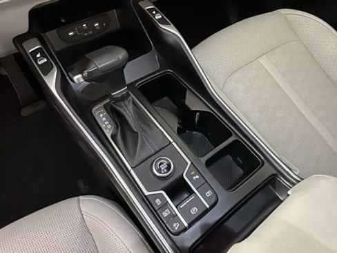 Used 2025 Kia Sorento S w/ Panoramic Sunroof Package FWD image 22