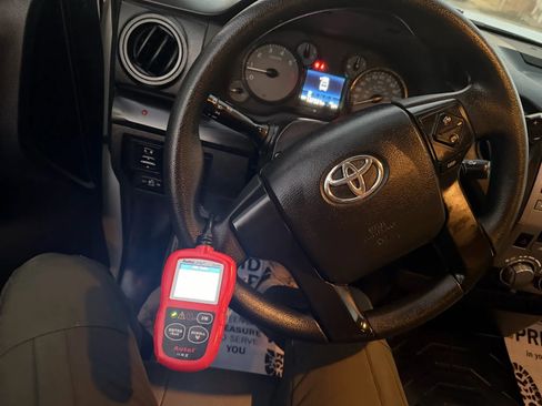 Used 2016 Toyota Tundra SR image 45