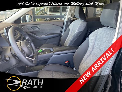 Used 2021 Nissan Rogue S FWD image 13