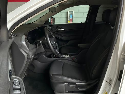 Used 2025 Buick Encore GX Preferred FWD image 10