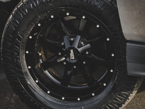 Used 2017 Chevrolet Silverado 1500 LT image 22