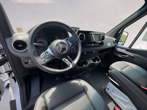 New 2025 Mercedes-Benz Sprinter 2500 image 8