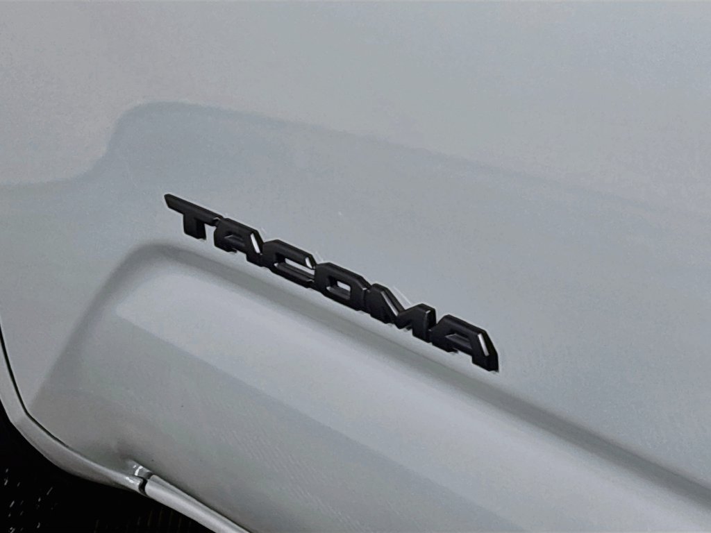 Used 2023 Toyota Tacoma TRD Off-Road w/ Black Out Package (TMS) AWD/4WD image 23