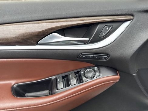 Used 2018 Buick Enclave Avenir image 19