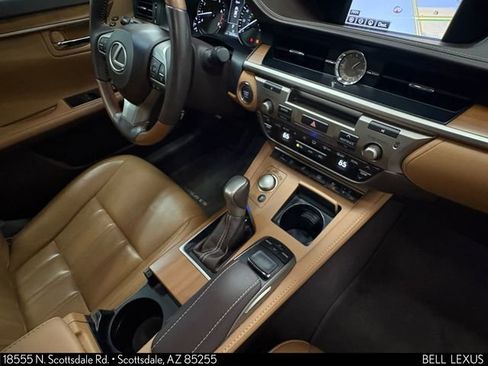 Used 2016 Lexus ES 350 w/ Luxury Package w/Wood Trim FWD image 24