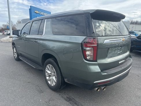 Used 2023 Chevrolet Suburban Premier image 7