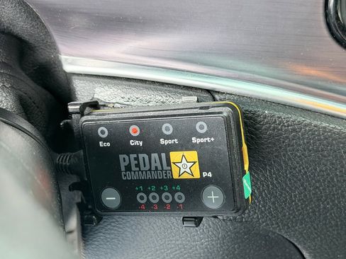 Used 2016 Dodge Challenger R/T Plus image 25