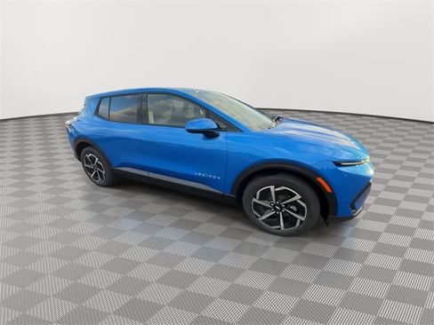 New 2026 Chevrolet Equinox EV LT image 2