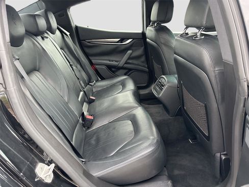 Used 2015 Maserati Ghibli image 26