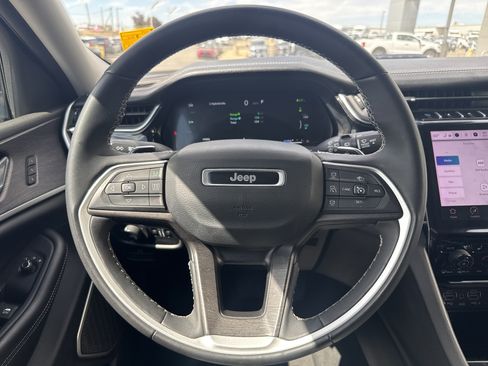 Used 2024 Jeep Grand Cherokee Limited 4xe AWD/4WD image 19
