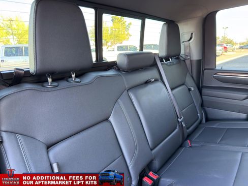 Used 2024 Chevrolet Silverado 3500 LT w/ Convenience Package image 28