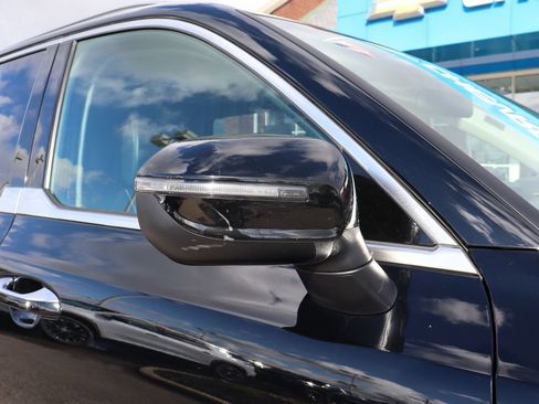 Used 2022 Kia Telluride S image 2