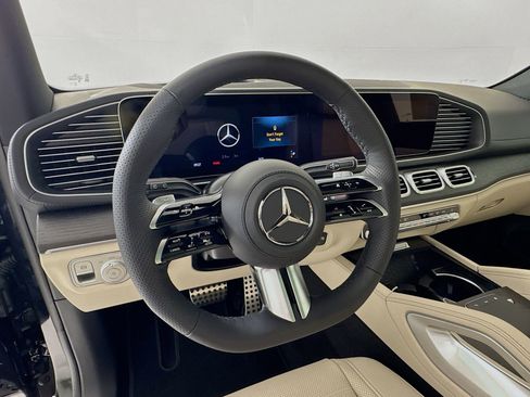 New 2026 Mercedes-Benz GLS 580 4MATIC image 12