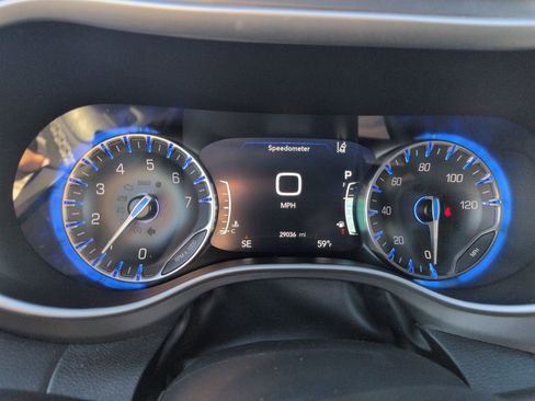 Used 2025 Chrysler Pacifica Select FWD image 15