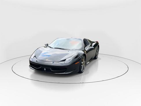 Used 2012 Ferrari 458 Spider image 3