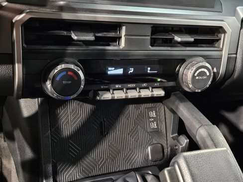 Used 2025 Toyota 4Runner SR5 image 31