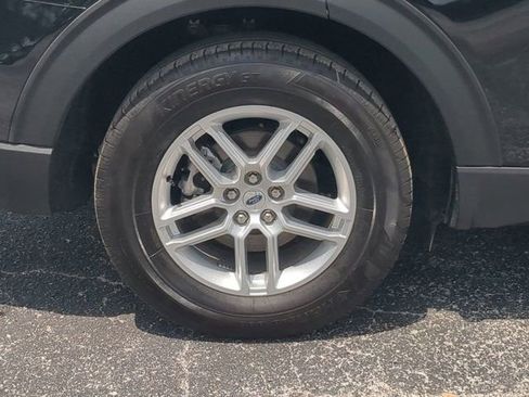 Used 2025 Ford Explorer Active RWD image 10
